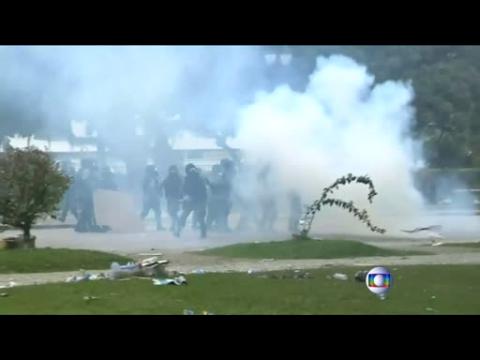 Dozens injured as police clash with striking teachers in Brazil