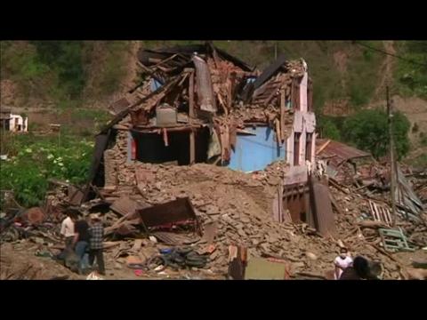 Relief goods for Nepal quake victims held up, remote areas awaiting aid