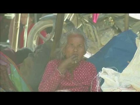 More badly needed aid arrives outside quake-hit Kathmandu