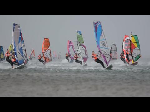 Défi Wind: sailboards defy the Tramontana