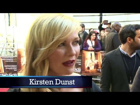 Kirsten Dunst, Oscar Isaac, Viggo Mortensen  On The Red Carpet