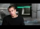 Divergent Stars, Author and Cast Behind The Scenes