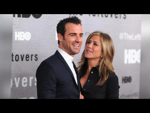 Jennifer Aniston Is Showing Off Love, Cleavage And Her Man