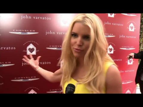 Jessica Simpson Gets A Lot Of Attention On The Red carpet