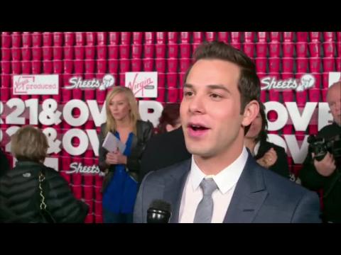 Skylar Astin And Miles Teller Had Best Body Competitions