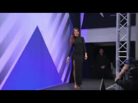 Rihanna Looking Hot On The Catwalk With New Clothing Line