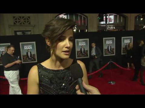 Cobie Smulders Is A Hot Mom On The Red Carpet At Premiere