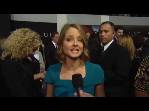 Jodie Foster Is Hyper Excited At Premiere And Thinks Matt Damon Is Buff
