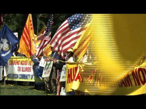Hundreds protest Vietnam president's White House visit