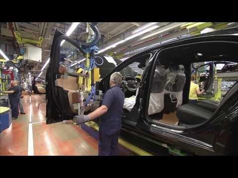 Mercedes-Benz S-Class - The Production of a luxury car | AutoMotoTV