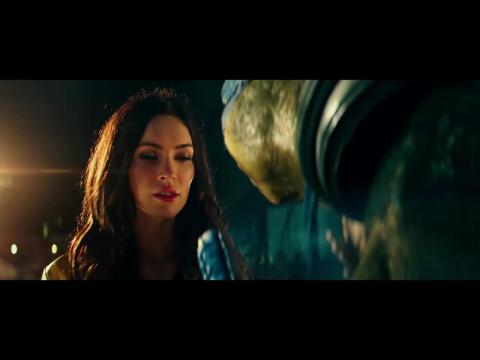 Teenage Mutant Ninja Turtles  // Meet April 'O Neill featurette 