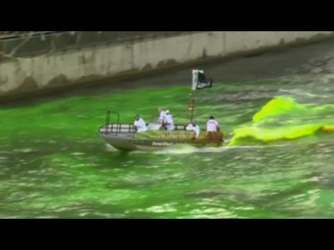 Chicago River goes green for St. Patrick's Day