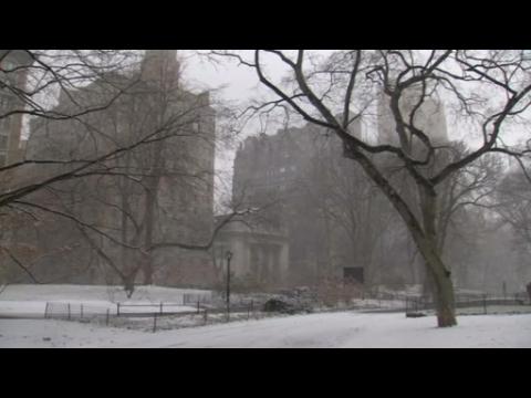 Snow falls on first day of spring in NYC