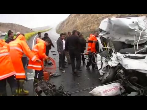 At least twelve killed in multiple car accident in Turkey