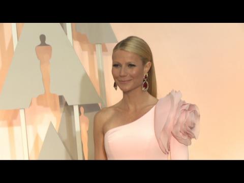 Fashion And Sexy On 'The Oscars' Red Carpet