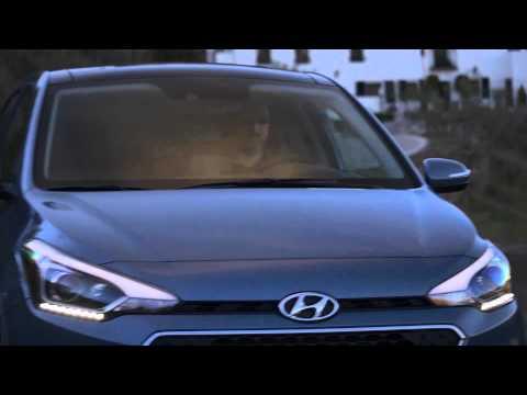 Hyundai i20 Driving Video in Malaga | AutoMotoTV