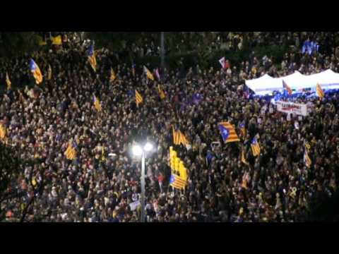 Thousands protest in Barcelona as separatists' trial opens