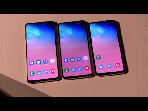 How Samsung's Budget Galaxy S10 Compares To iPhone XR