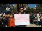 Algeria students take to the streets day after Bouteflika announcement - Label : AFPTV - First images - Category : News