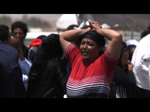 Families mourn on site of Ethiopia plane crash