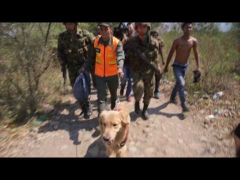 Venezuelan National Guard members desert to Colombia
