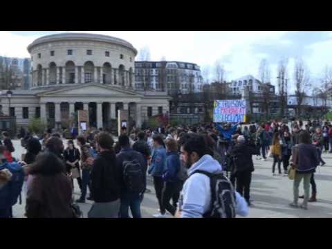 Third day of climate change protests for youth of Paris