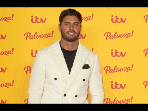 Stars pay tribute to Mike Thalassitis