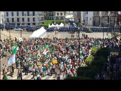 Algerians hold 15th consecutive mass weekly rally in Algiers