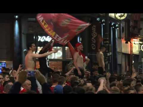 Football/Champions League: fans celebrate in Liverpool streets