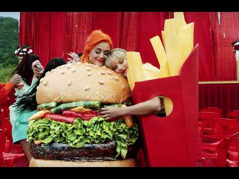 Taylor Swift and Katy Perry end beef in new video