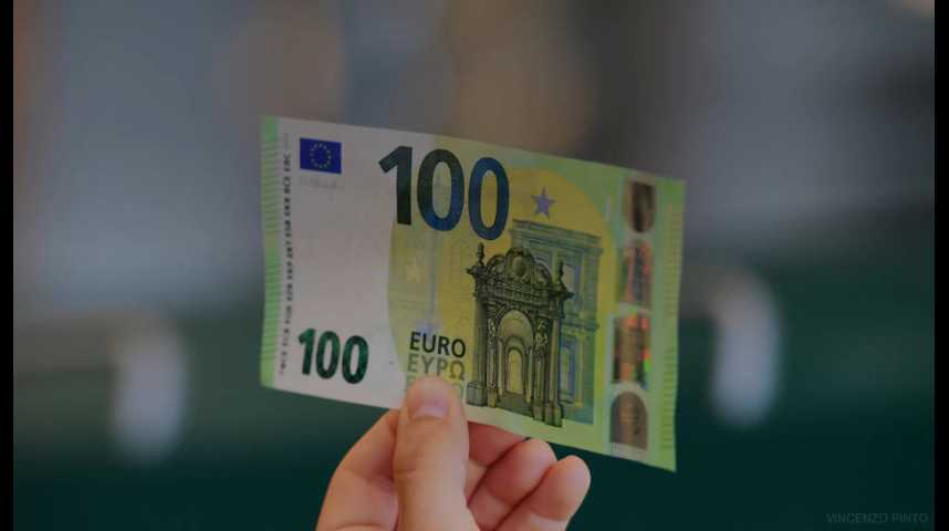 De nouveaux billets de 100 et 200 euros en circulation
