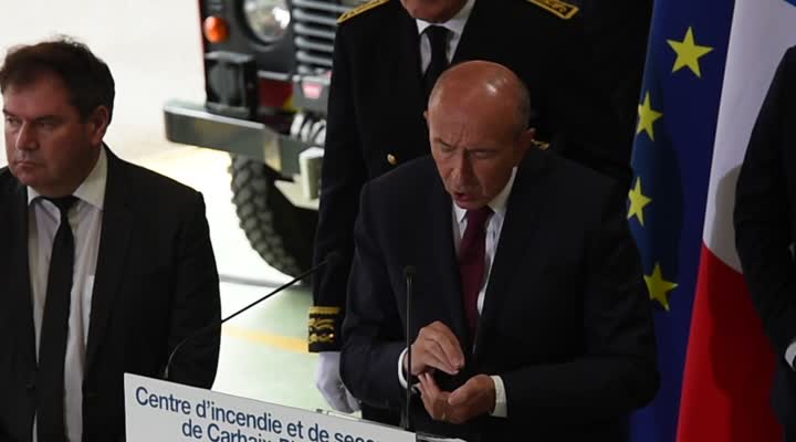 Carhaix. Gérard Collomb salue les pompiers et les gendarmes (Le Télégramme)