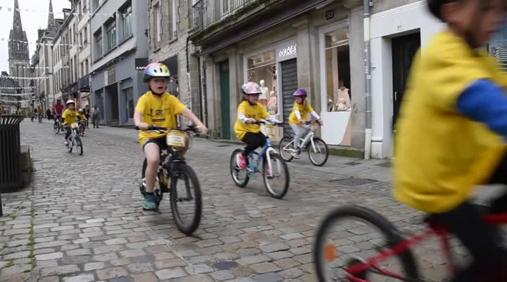 Quimper. Environ 700 cyclistes au Petit Tour de France (Le Télégramme)