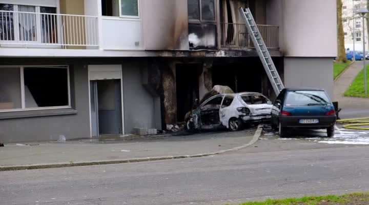 Brest. La voiture percute l'immeuble et provoque un incendie (Le Télégramme)
