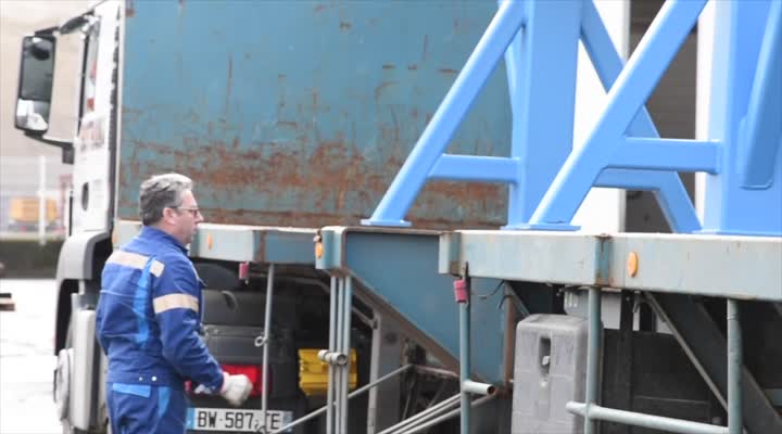Lorient. Trois bers métalliques de 15 m livrés à Naval Group (Le Télégramme)