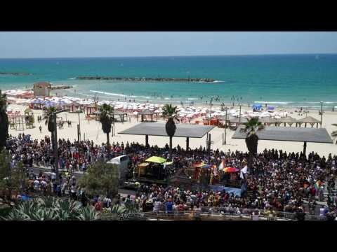 Thousands gather in Tel Aviv as Gay Pride launches