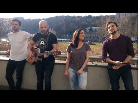 Les artistes des 3 Mousquetaires chantent "J'ai besoin d'amour"