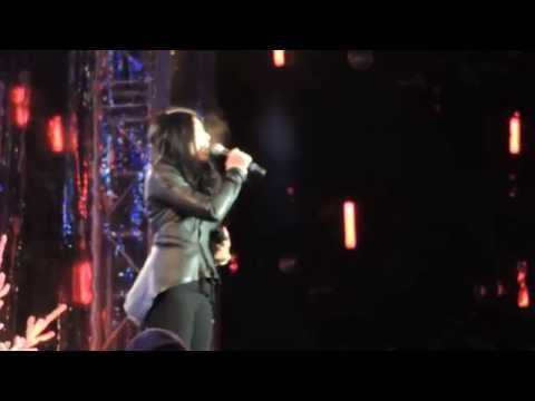 La Marseillaise chantée par Anggun pour le lancement des festivités de Noël à Strasbourg