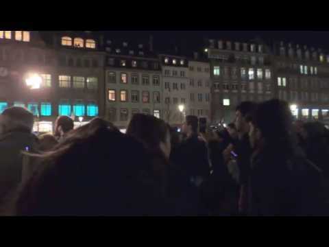 Rassemblement citoyen à Strasbourg : la foule entonne la Marseillaise