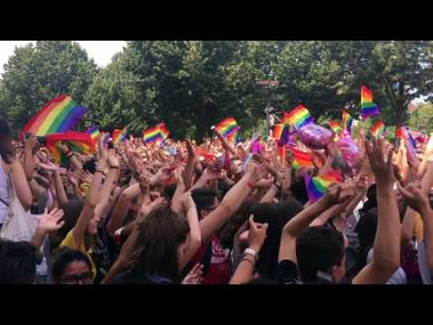 10000 personnes à la Gay pride de Lyon