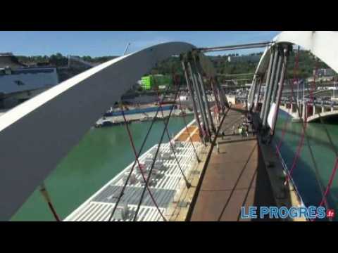 Lyon : le pont Raymond-Barre entre dans le paysage