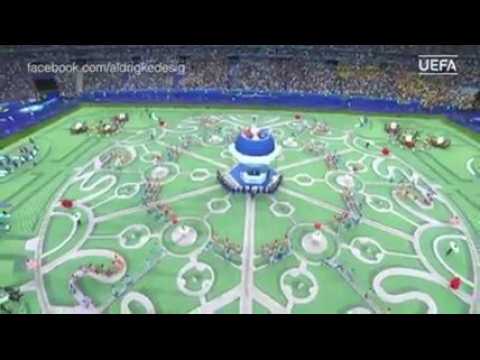 La parodie hilarante du live de David Guetta au stade de...