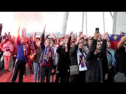 Les supporters lyonnais font le show avant le derby