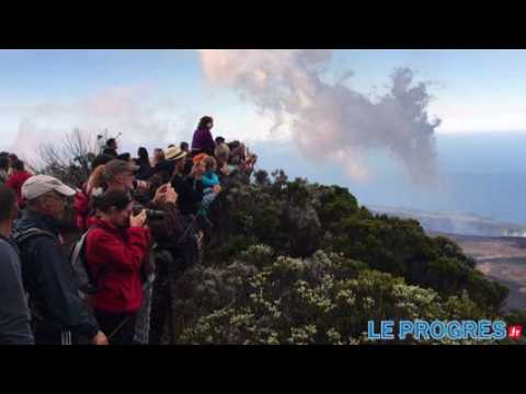 Le Piton de la Fournaise en éruption à La Réunion