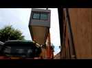 Impressionnante operation de levage pour evacuer deux prefabriques dans les rues de... - Label : Le Progrès - Category : News