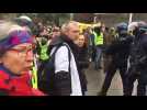 Besançon : les gilets jaunes interpellent les forces de l'ordre rue Plançon