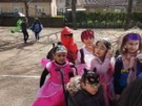 Pont-à-Mousson :  les élèves de l'école primaire Pompidou fêtent Carnaval