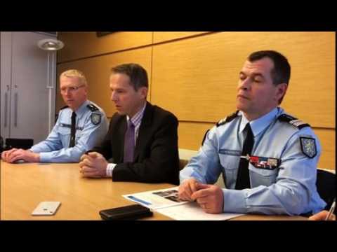 Trafic de véhicules à Besançon : les explications du procureur Etienne Manteaux et le lieutenant-colonel Pascal Peresse
