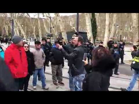 Visite de Christophe Castaner à Besançon : les Gilets jaunes repoussés à plusieurs centaines de mètres du commissariat