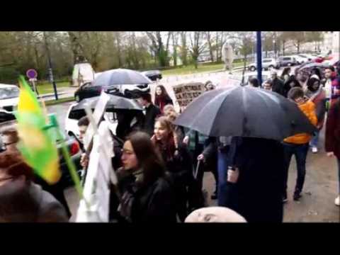 Marche pour le climat à Verdun avec les élèves du lycée Margueritte